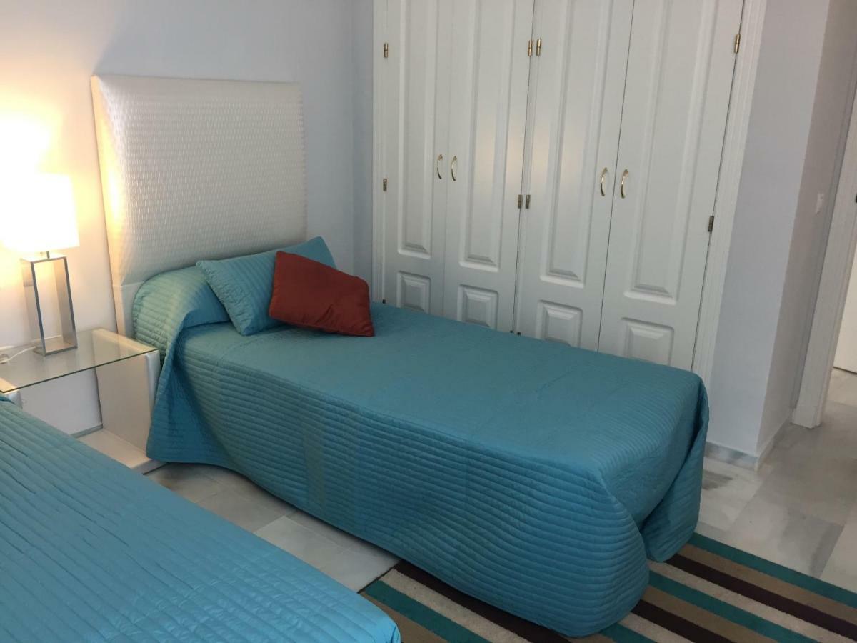 Beautiful 2 Bedroom @ Puerto Banus! Appartement